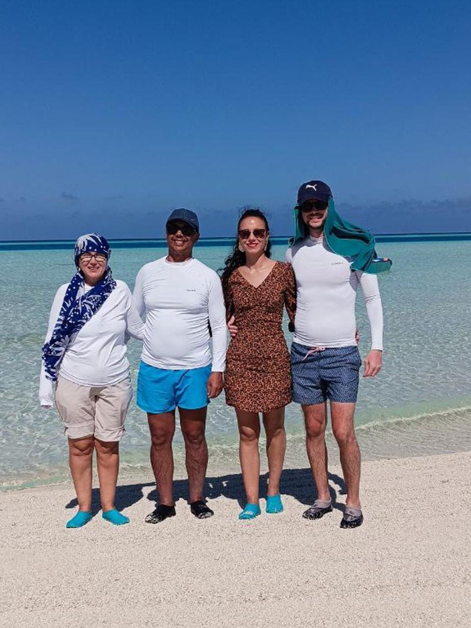Rindali - The Speedboat From Male To The Hotel Departs At 1130 Every Monday Thursday And Saturday And From The Hotel To Male At 0630 And Five Domestic Flights Are Available Every Day Olhuveli - Dhaalu Atol Buitenkant foto