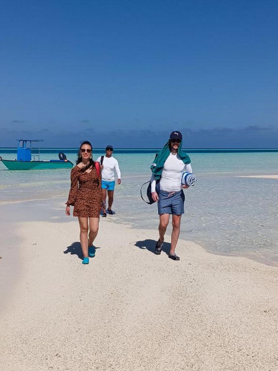Rindali - The Speedboat From Male To The Hotel Departs At 1130 Every Monday Thursday And Saturday And From The Hotel To Male At 0630 And Five Domestic Flights Are Available Every Day Olhuveli - Dhaalu Atol Buitenkant foto