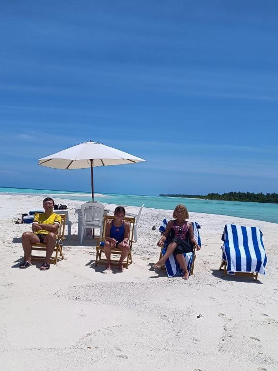 Rindali - The Speedboat From Male To The Hotel Departs At 1130 Every Monday Thursday And Saturday And From The Hotel To Male At 0630 And Five Domestic Flights Are Available Every Day Olhuveli - Dhaalu Atol Buitenkant foto